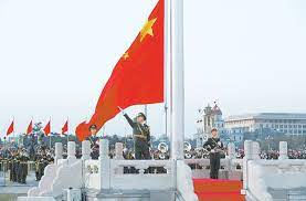 大国仪仗！人民解放军首次执行天安门广场升国旗仪式|天安门广场|解放军|仪仗_新浪新闻