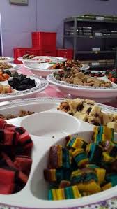 Anyway ni maybe tak sepopuler dayang salhah or mira tp sedap nak mampos made fresh daily limited batch. Pin On Kek Lapis Of Sarawak