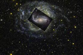 La combinación de varias fotografías de perfil de la galaxia espiral barrada ngc 4183 facilitó a los astrónomos la primera impresión visual completa y detallada de este objeto celeste conocido y catalogado desde 1778. La Galaxia Espiral Barrada Ngc 1672 Desde Hubble Astronomia Iniciacion Com