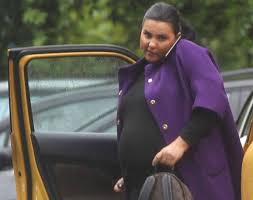 El reprezinta ludicul, lumina, creativitatea, caldura si o atitudine lejera in ceea ce. Ce InseamnÄ Cand Te UiÅ£i La OrÄ FixÄ La Ceas SemnificaÅ£ia FiecÄrei Ore