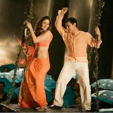 Kareena Kapoor Khan Biography Age Height Movies Net Worth More Buzzzfly Kareena Kapoor Khan Kareena Kapoor Navel Kareena Kapoor Bikini