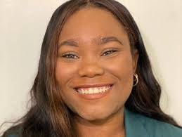 Arielle Strong's Instagram, Twitter & Facebook