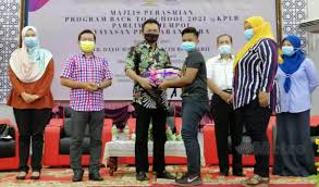 Penolong pegawai tadbir gred n29. Bantuan Rm122 Juta Untuk Pekebun Kecil