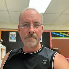 🎉!Felices Fiestas! 🎉 Happy Holidays! ✈️ 9 more days til #dubai and  #abudhabi ✈️ #fitjoeyv #holiday #mastersdegree🎓 #sports #deportes  #formula1 #ferrari ¡VAMOSPORMAS!💪⚽️🏀🏈⚾️