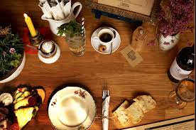 Das Luttliv Ist In Hamburg Barmbek In Der Zinnschmelze Im Restaurant Gibt Es Taglich Mittagstisch Guten Kaffee Und Frischen Kuchen Essen Mittagstisch Cafe
