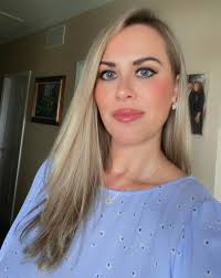 Hello from Northern Virginia! I'm 44, have a fulfilling career in IT, and a  great group of friends. I'm independent with my own life, and now I'm  looking for someone to share