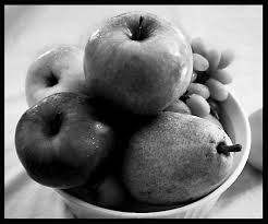 Stratalife metal wire fruit bowl，white fruit basket for kitchen，fruit dish，tables,countertops,bread,snacks,vegetables ieek black fruit bowls for the counters large fruit basket bowl modern wired wave decorative bowls for centerpieces kitchen vegetables bowl. Black And White Fruit By Daveant On Deviantart