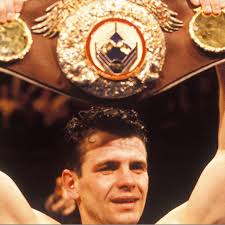 Watch: Scotland's Pat Clinton clinches the WBO world flyweight title 25  years ago