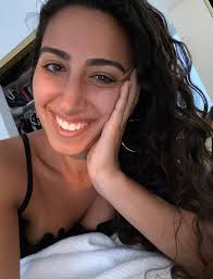 Hi everyone my name is Kenya ! I'm in the military & I will be moving to  San Diego around Mar/Apr 😊😊 I'm looking for a roommate or someone to  start a