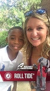 Ann Sensibaugh's Instagram, Twitter & Facebook