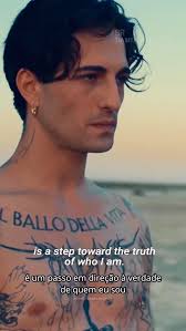 Damiano David sendo ÚNICO, como sempre, neste teaser de “Solitude”., Nós te  entendemos, @damianodavid! ♥️🥹, FUNNY little FEARS disponível amanhã!!! ✨,  15/05, às 20h BR, 16/05, à 1h CEST , ©️ @mtv , ...