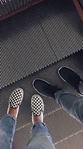 Find minimalist aesthetic wallpapers hd for desktop computer. Me U Fotografi Sepatu Wanita Vans Fotografi Hitam Putih