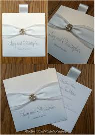 White Wallet Wedding Invitation Www Jenshandcraftedstationery Co Uk Www Facebook Com Jenshandcraftedstationery Invitaciones De Boda Invitaciones Boda