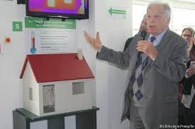 Le 30 octobre 2015 à 17 h 00 min, ben a posé la question comment ça marche michel chevalet ? Michel Chevalet Presente Sa Maison Pour Agir L Echo De La Presqu Ile