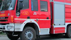 Tenemos este carro bomba marca spartan quality, motor detroit v92 400 hp, caja allison, aire acondicionado adicional estanque capacidad 3.000 litros. Bomberos De Reumen Recibieron Nuevo Carro Bomba Bomberos Chile