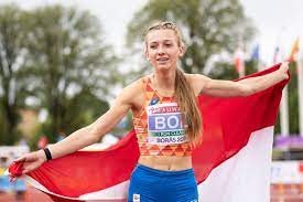 Femke bol made an immediate impression at her first appearance at the olympic games. 20 Year Old Femke Bol With 53 79 Sets Dutch 400m Hurdles Record Watch Athletics