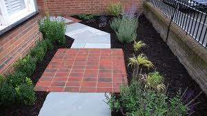 Diy garden is a uk garden website that aims to inspire, advise and help you improve your outdoor space. Small Front Garden Design Holland Landscapes Essex