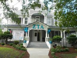 Zta House Ecu One Of My Favorite Places Lots Of Great Memories I Heart Zeta Tau Alpha Zeta Tau Alpha Gorgeous Houses Go Greek