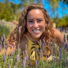 Aline Gobbi • Terapeuta • Perfil do Guia da Alma