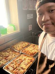 Ya boy KyeTalk2em showing you how Two Cousins' Pizza Co. makes their  delicious pizza 🍕🔥🤣🤣 #kyetalk2em #twocousinspizzamansfield #pizzalover  #pizzatime #foodie #foodlover #pizzanight #funnyvideo #capcut #tiktok  #instagramreels ...