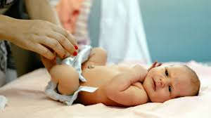 Only give your newborn sponge baths until the stump of the umbilical cord falls off, which usually happens by about one or two weeks of age. How To Care For Your Baby S Umbilical Cord Stump