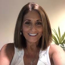 Theresa Voss's Instagram, Twitter & Facebook