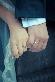 Twitter Couple Hands Cute Couple Pictures Couple Hand