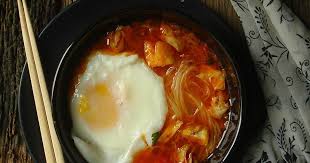 Berikut ini adalah salah satu resep seblak, yaitu resep seblak mi kuah pedas yang mudah di buat di rumah. Resep Sup Ayam Pedas Korea Soalan 74