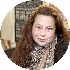 Leigh Sexton's Instagram, Twitter & Facebook