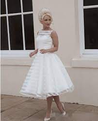 Check spelling or type a new query. Niedrigen Preis Streifen Frauen Kurzen Hochzeitskleid 2016 Mittler Kalb Sommer Strand Brautkleider Organza Robe De Mariage Reissverschluss Zuruck Bridal Gown Beach Bridal Gownwedding Dress 2016 Aliexpress
