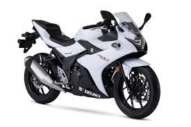 Didukung dengan fitur terbaru lamp ring, lampu hazard, dan new lcd speedometer. 2018 Suzuki Gsx250r Buyer S Guide Specs Price