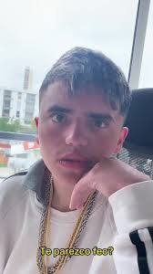 Dije de “A TU WACHA” con borde versacce para Alan 💪🏼 Gracias por pasarse  por la ofi 😜#fyp