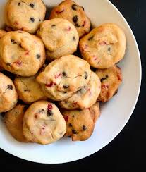 Stir in chocolate chips and the flour mixture. Low Sugar Chocolate Chip Cookies With Glace Cherries