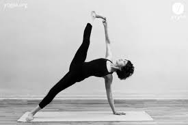 Vasisthasana Hanumanasana Side Plank Split Pose Yogea Yoga Outside Of The Box Yoga Photography Yoga Poses Yoga