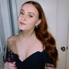 Blake Walton's Instagram, Twitter & Facebook