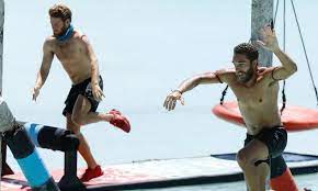 The ultimate game of survival. Survivor Spoiler 5 4 Poios Kerdizei To Agwnisma Gia Thn 1h Asylia Me Tis Nees Omades Sportime Gr