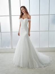 Wedding Dress Shopping Advice What To Expect Wedding Dresses Elegant Bridal Gown Backless Wedding Dress
