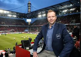 In fifa 20 kommentiert er sich mit frank buschmann die seele. Den Beliebten Kommentator Wolff Christoph Fuss Treffen