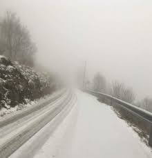 Avec ces températures fraîches d'hiver austral, il se pourrait que quelques flocons de neige mêlés à la pluie viennent se poser sur les hauteurs de l'île. Vigilance Neige Et Verglas Lundi 26 Au Jeudi 1 Mars 2018 Meteo 06