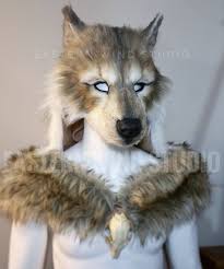 Tierfreundliche Wolf Maske Kopfschmuck 1 Generation Etsy In 2020 Wolf Mask Animals Pet Friendly