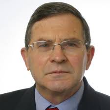 O ex director xeral da CRTVG, Francisco Campos, recibe o Premio Diego Bernal  2020