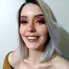 Larissa Ritter's Instagram, Twitter & Facebook