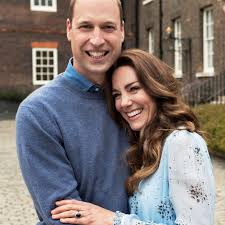 Prince william proposed to kate middleton in kenya in october 2010 by offering her the engagement ring that belonged to his mother, diana, princess of wales. Kate Middleton Style Blog Home Facebook