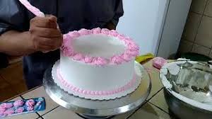 Como Decorar Una Torta Con Chantilly Youtube