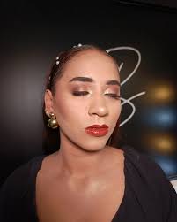 Makeup FX 🧟‍♀️🎃🎨 Heridas y moretones falsos . . . #makeup #makeupideas  #makeupFX #maquillaje #cienciasficcion #FX