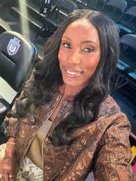 104ч, J наму @GRINER 42 GRINER Follow . YOUNG a DUNG 12 SEBRIST . 三 لHا  BREEZE . LIKE & FOLLOW FOR MORE 44 IRIAFEN 31 31 HAYES EVANS GI0