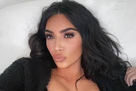 Check spelling or type a new query. Kim Kardashyan Pokazala Foto Bez Makiyazha Eto Snimok Iz 7 Klassa