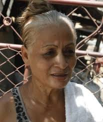 Piden pavimentación de calle y mejora de cancha en el sector Primavera