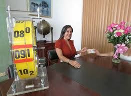 Si quieres saber que cayó la lotería del tolima, en esta pagina podrás encontrar toda la informacion correspondiente. Aparecio La Feliz Ganadora De Una Fraccion De Loteria Del Tolima Que Reparte Una Bolsa De 200 Millones De Pesos