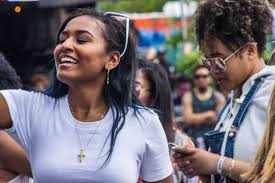 However, her immediate family is worth upwards of $40. Sasha Obama Dyed Her Hair The Prettiest Blue Ombre Color Sasha Obama Malia And Sasha Celebrities
